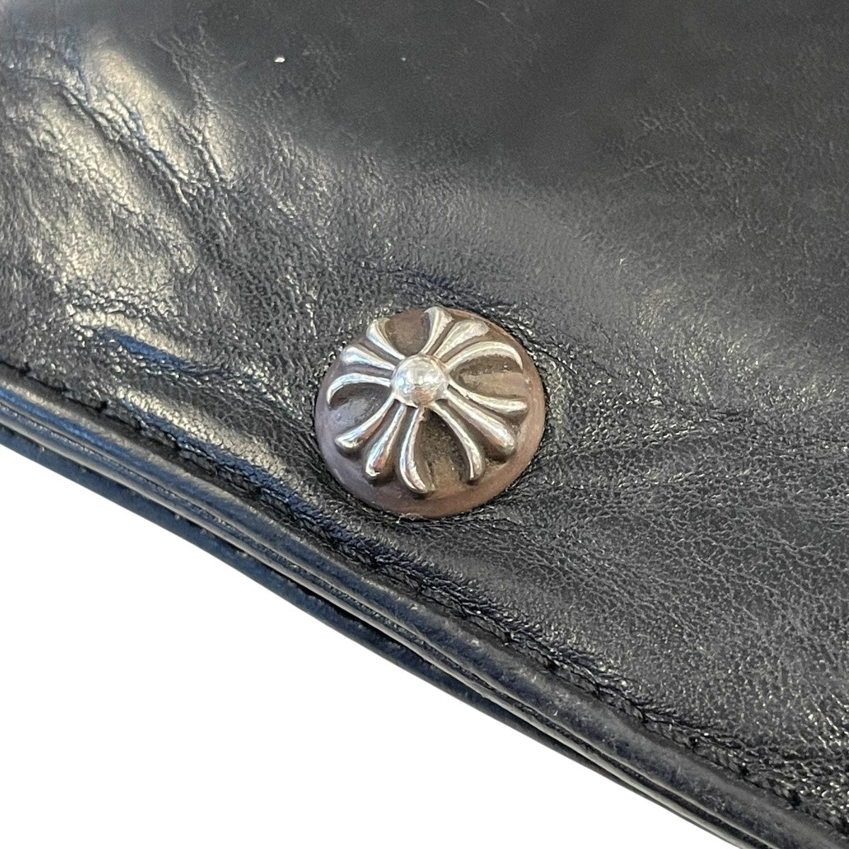 正規品クロムハーツワンスナップボタン二つ折りウォレット 財布 ワンオーナー クロムハーツ 財布（Chrome Hearts）ワンスナップ クロスボタン