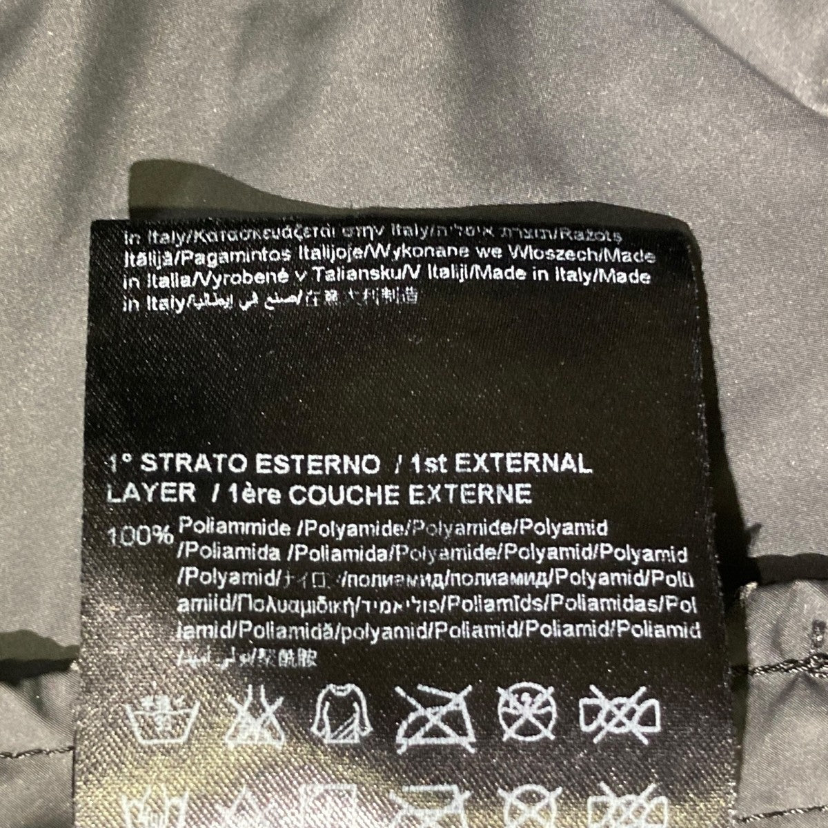 ALYX 17SSSPIDI BLACK RAINCOAT バックロゴナイロンレインコートX75 古着・中古-6枚目のアイテム画像