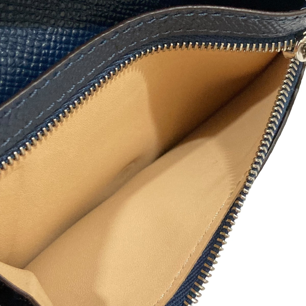 an！Delvaux ネイビーブルーお財布 DELVAUX(デルヴォー) VEGABOND二つ折り財布 ネイビー｜【公式