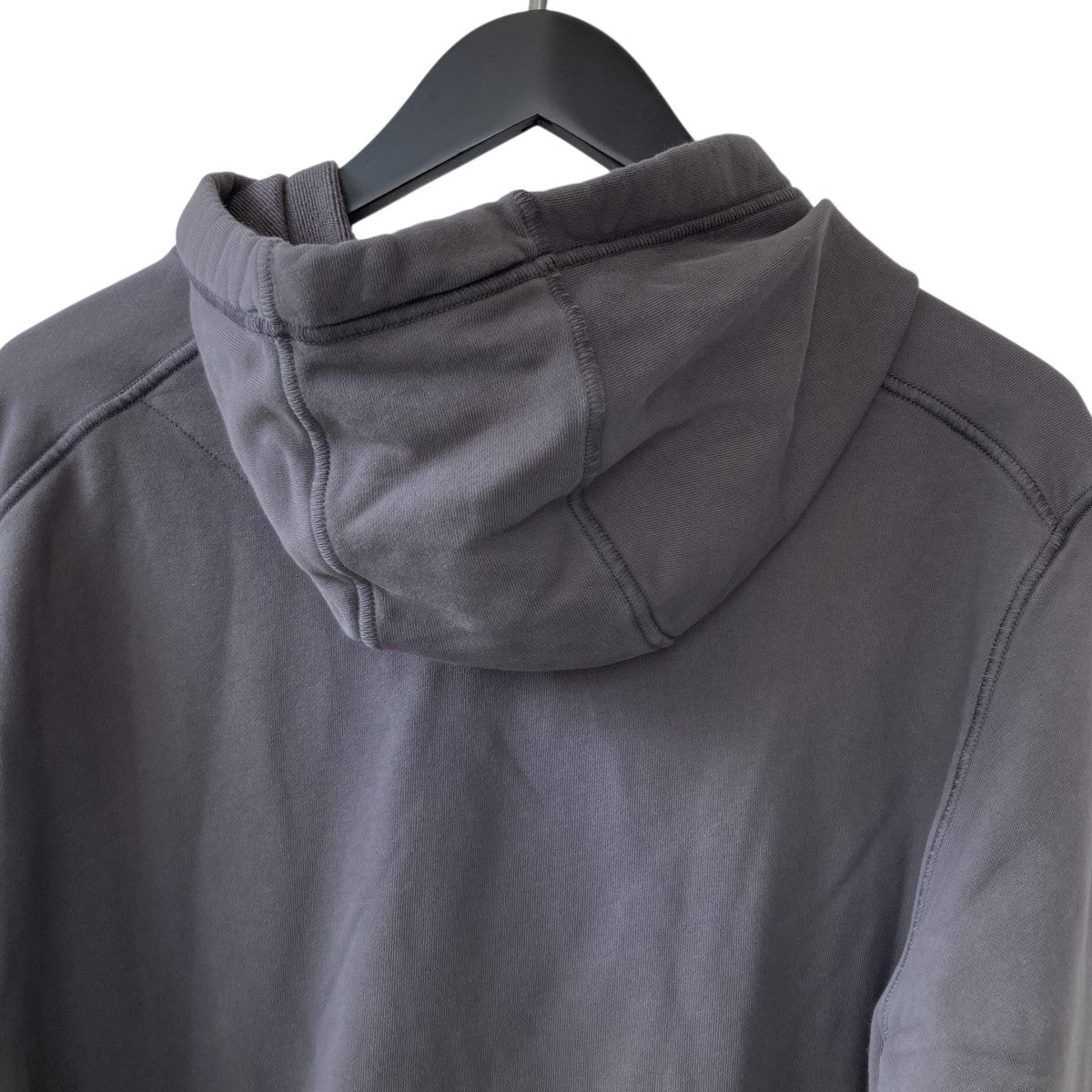 STONE ISLAND(ストーンアイランド) 25SSプルオーバーパーカー