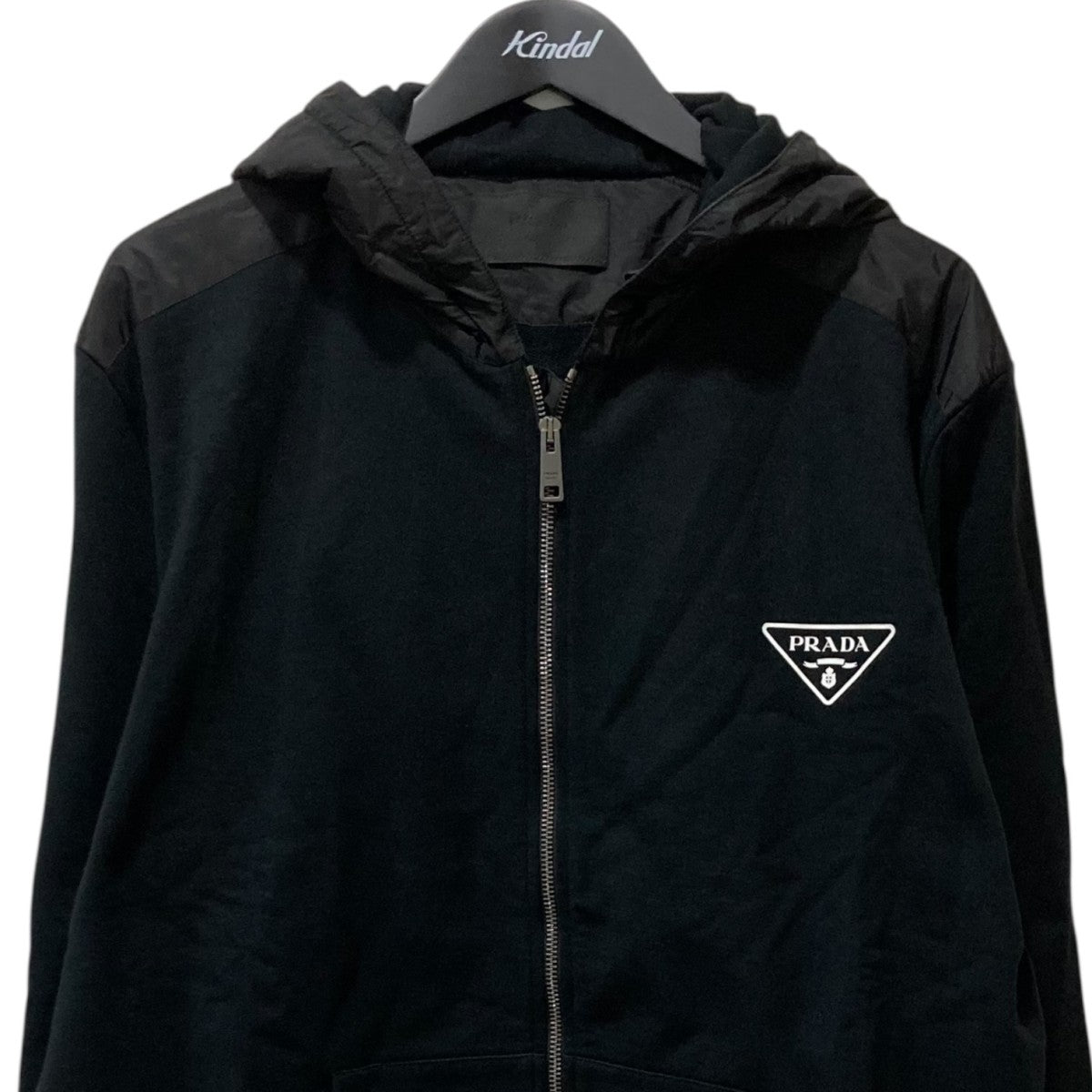 即購入ok最終値下げ！PRADA フルジップパーカー XS 黒 即購入ok最終値下げ！PRADA フルジップパーカー XS 黒 - メルカリ