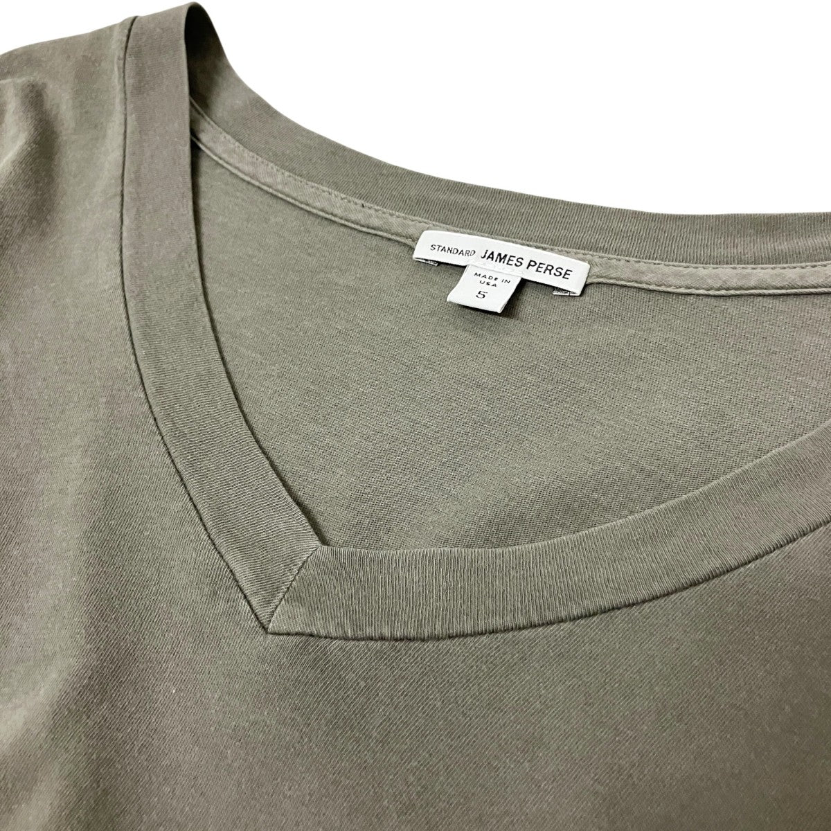 VネックTシャツMHE3352