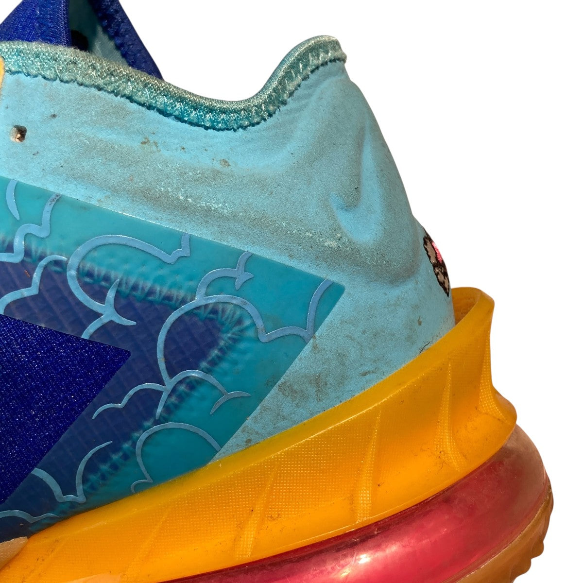 SPACE PLAYERS NIKE LEBRON 18 LOWハイカットスニーカーCV7562-401