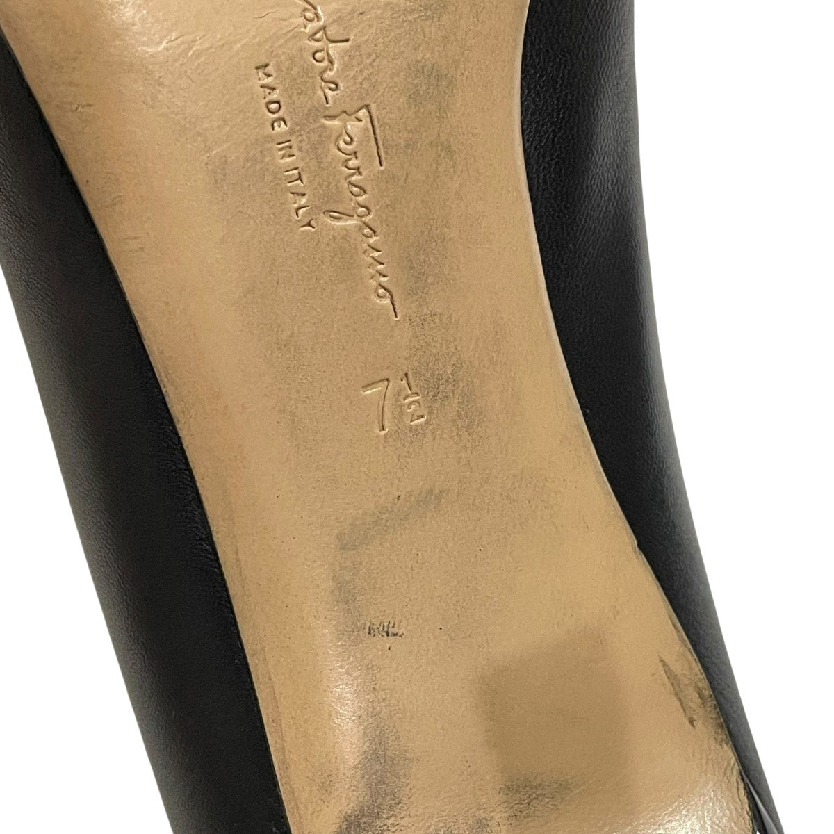 【新品未使用】SalvatoreFerragamo フェラガモ パンプス 黒7B Salvatore Ferragamo(サルヴァトーレフェラガモ) パンプス
