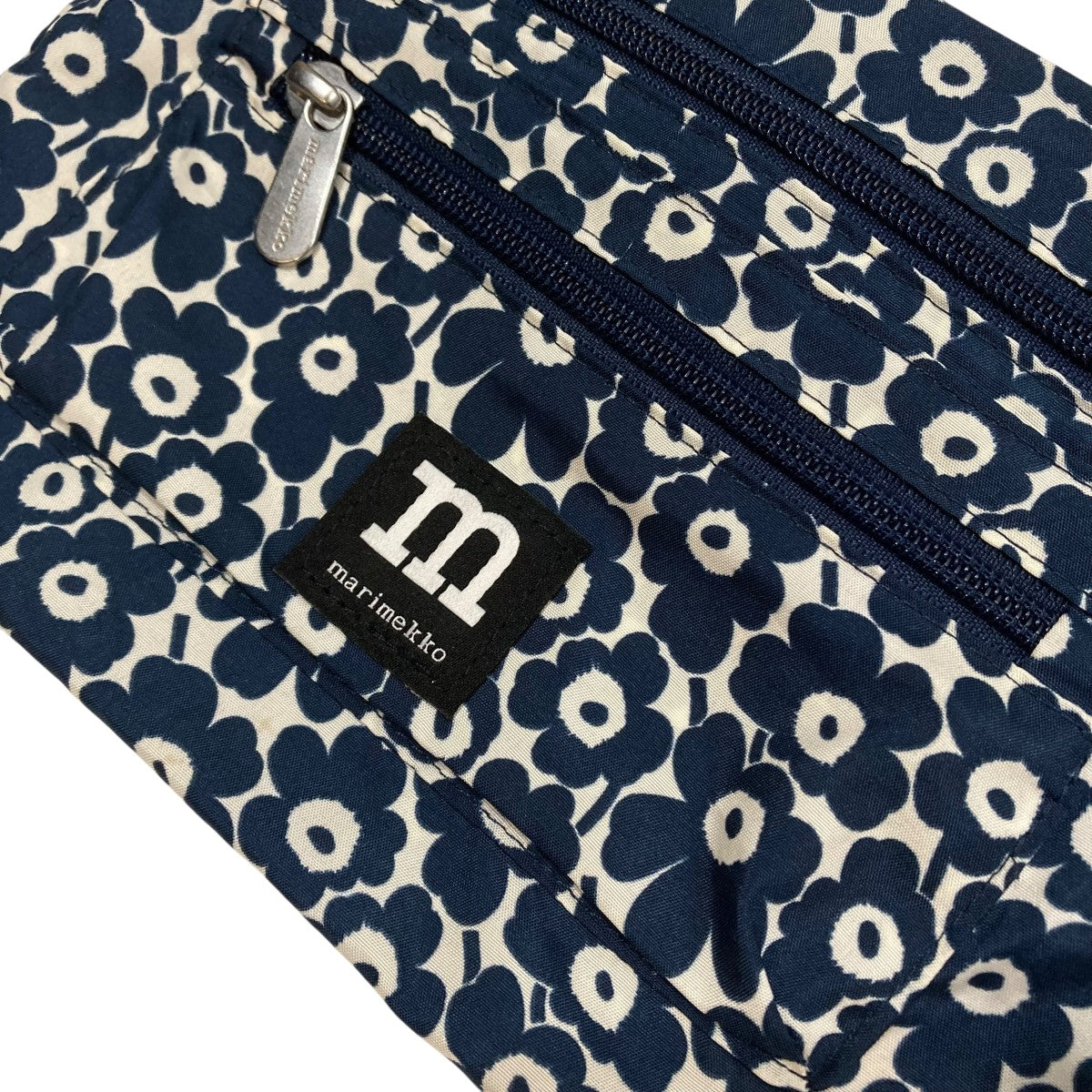 ◉新品未使用◉マリメッコ　marimekko トラベルポーチ　サコッシュ　希少 marimekko(マリメッコ) トラベルポーチ サコッシュ花柄