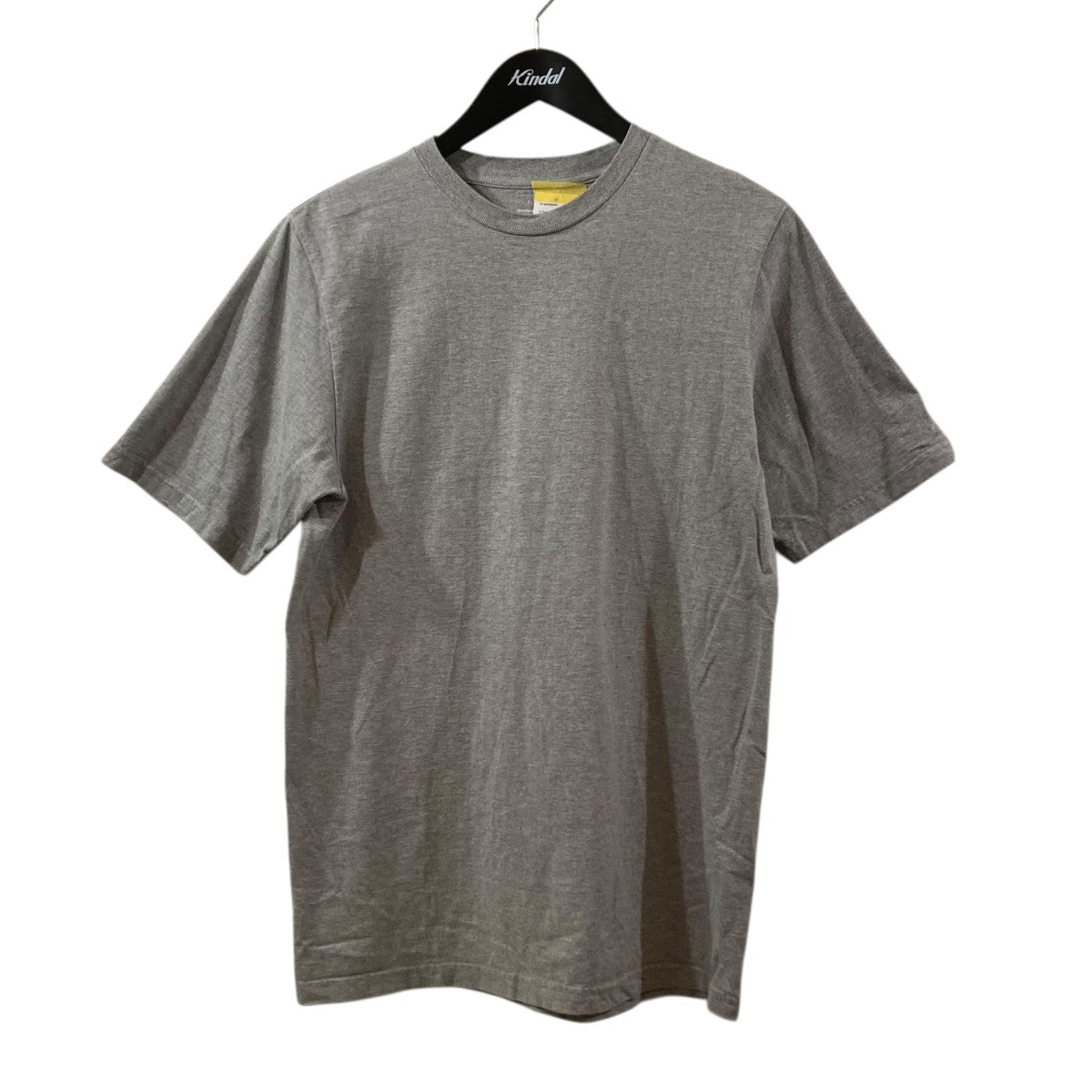 UネックTシャツ