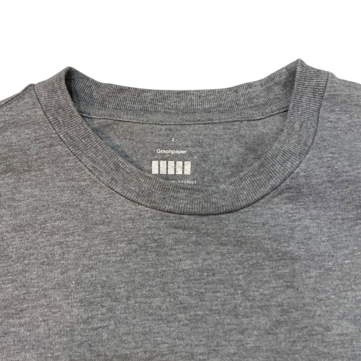 UネックTシャツ