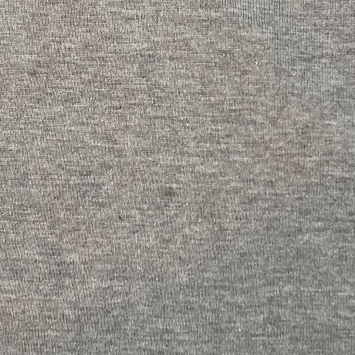 UネックTシャツ