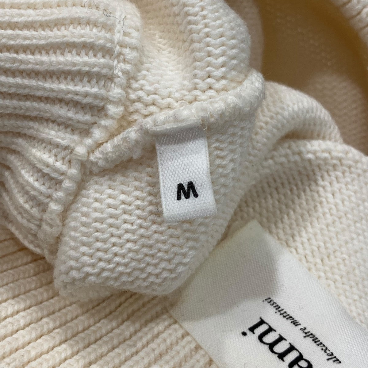 ami(アミ) クルーネックニットセーターE22UKS003 E22UKS003