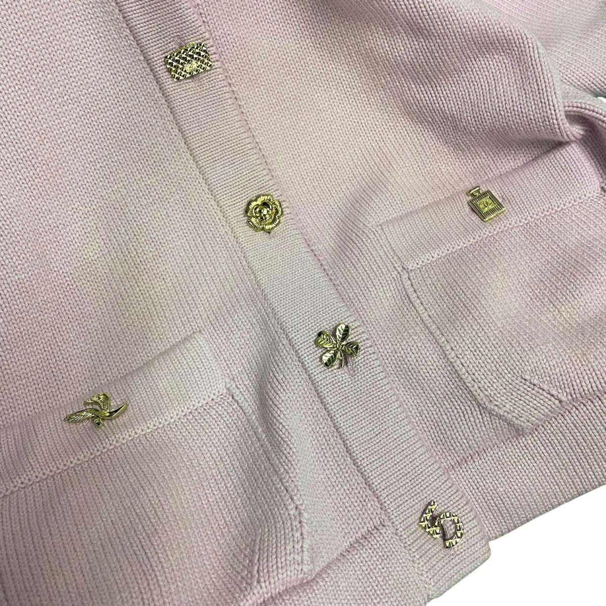 CHANEL(シャネル) ココボタン 厚手カーディガンP73554K10562