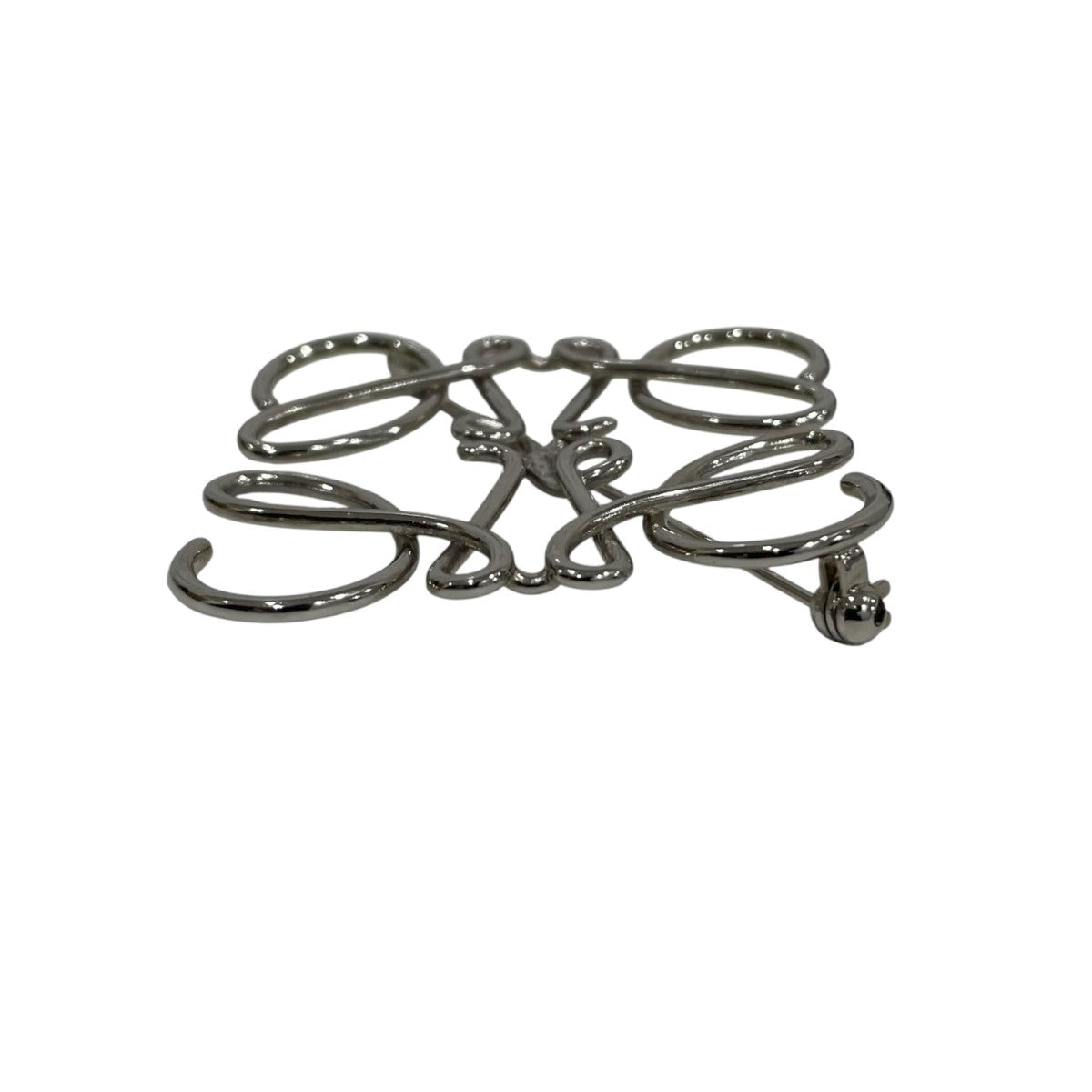 LOEWE アンガラムブローチ シルバー LOEWE(ロエベ) アナグラム ブローチ シルバー｜【公式】カインドオル