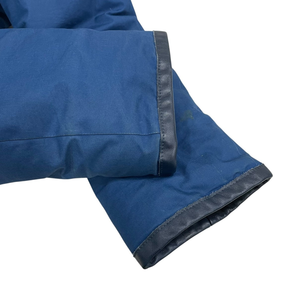 ダウンジャケット