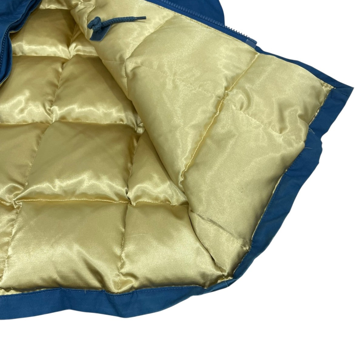 ダウンジャケット