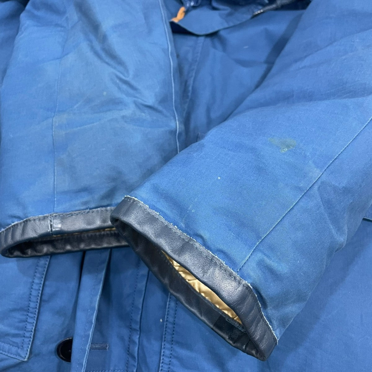 ダウンジャケット