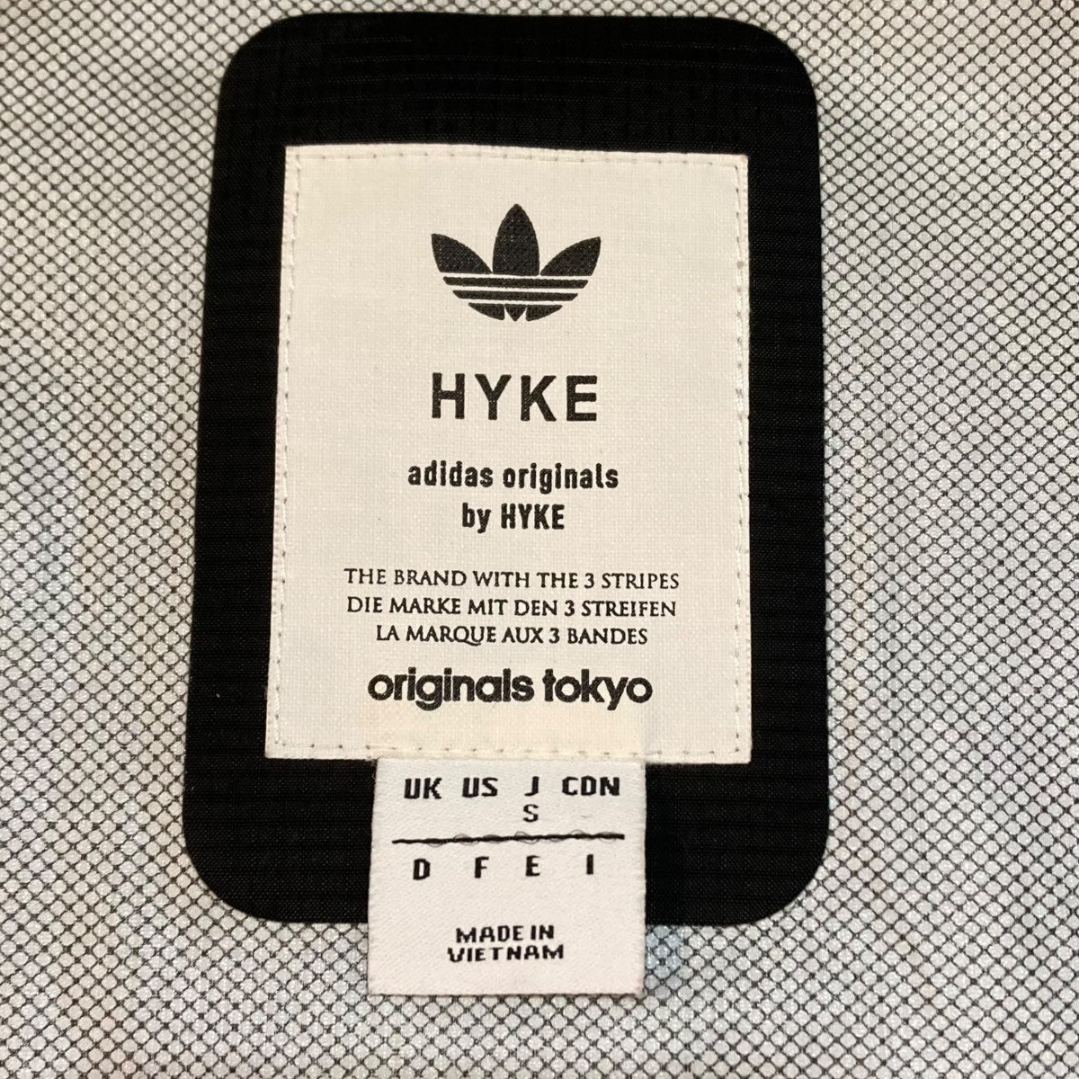 HYKE×adidas ナイロンジャケットAZ3160 AZ3160 ブラック×ベージュ