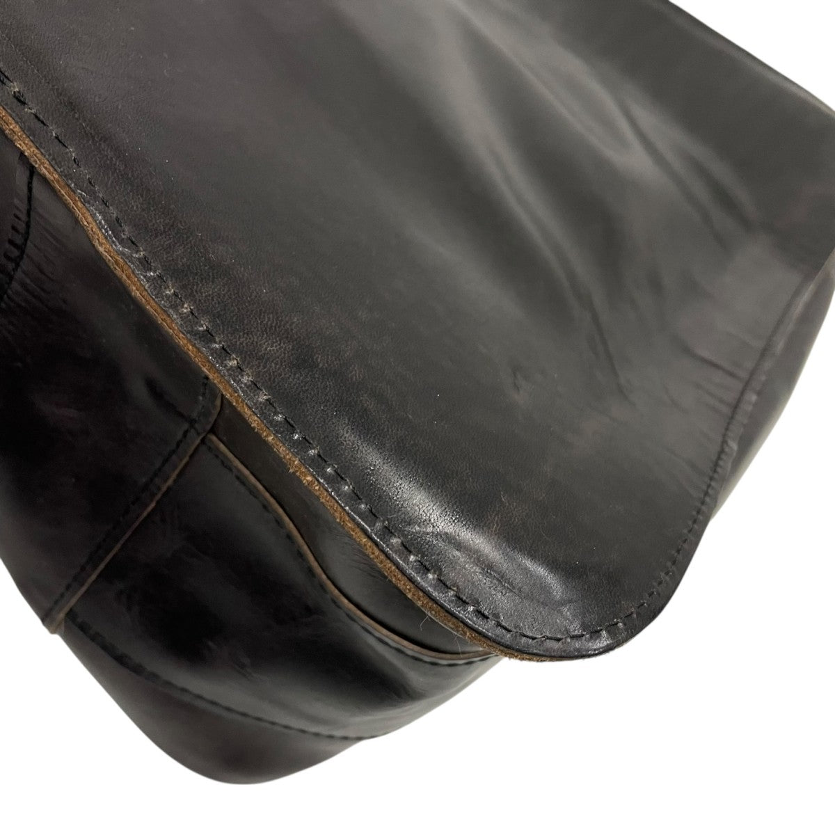 OUR LEGACY WORN BLACK LEATHERGREASER レザーショルダーバッグA2218PVB 古着・中古-6枚目のアイテム画像