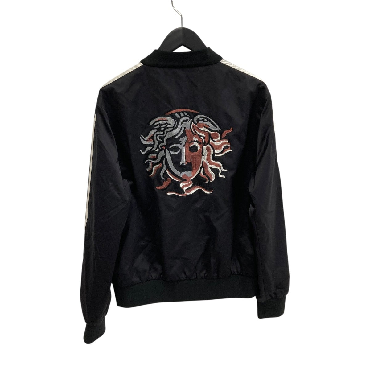 VERSACE(ヴェルサーチ) スカジャン ブラック サイズ 48｜【公式