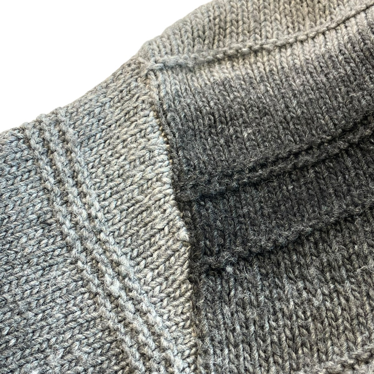 Gradient Stripe Sweaterニット
