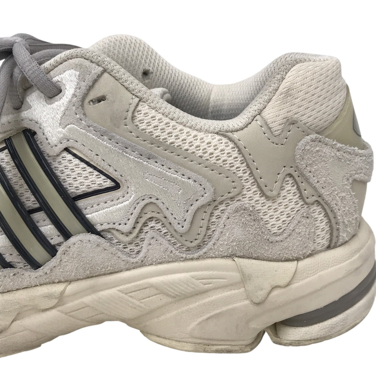 Bad Bunnyスニーカー