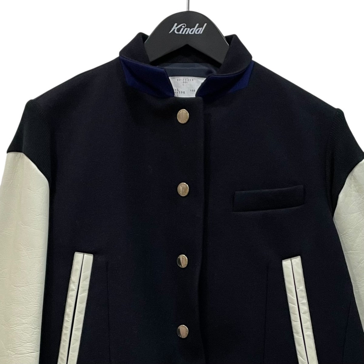 sacai サカイ　スタジアムジャンパー　袖レザー　黒＋ネイビー sacai サカイ スタジアムジャンパー 袖レザー 黒＋ネイビー 2025年最新