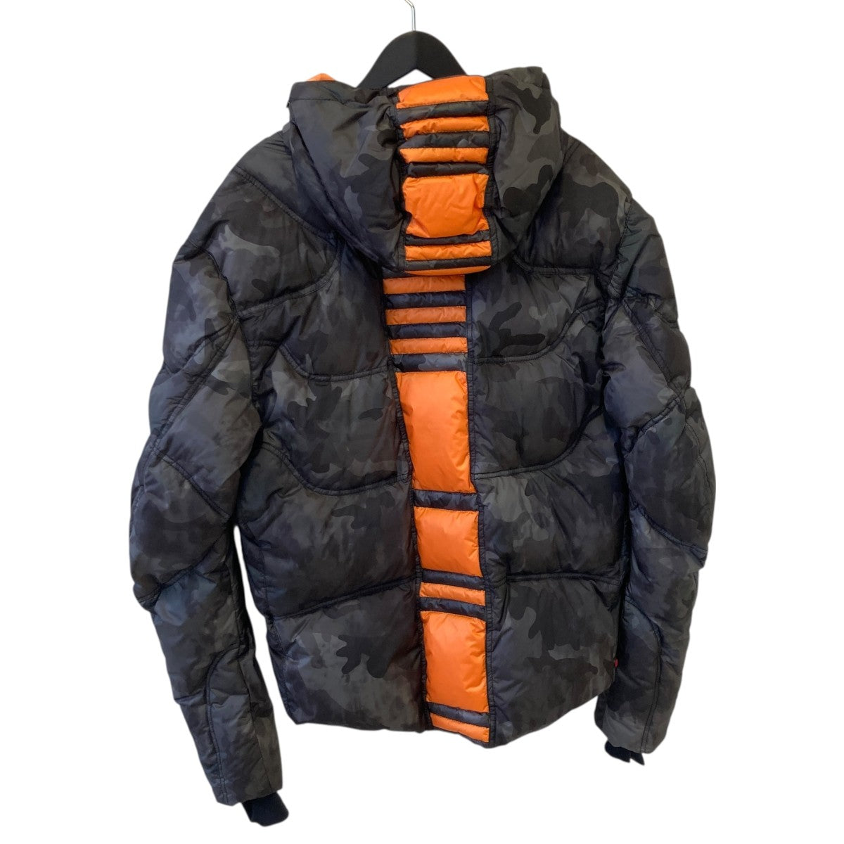 ダウンジャケット