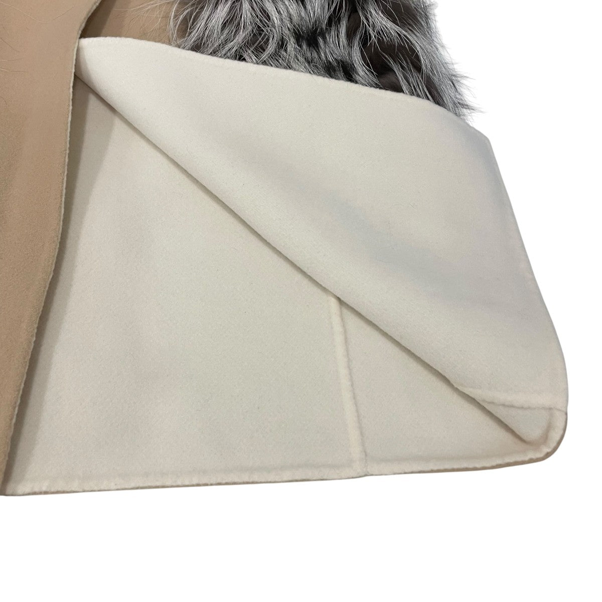 FENDI(フェンディ) フォックスファーポケットケープコート12CPF-19