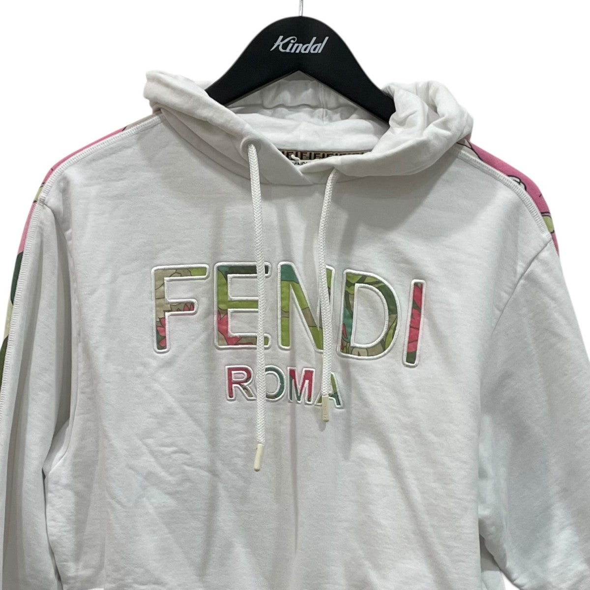 FENDI(フェンディ) ショート丈パーカーFS7291 FS7291 ホワイト サイズ