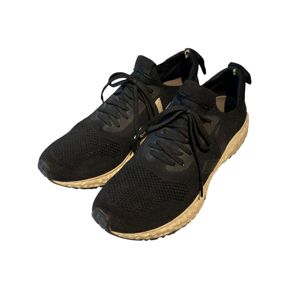 Rubber-Trimmed V-Knit Sneakersスニーカー