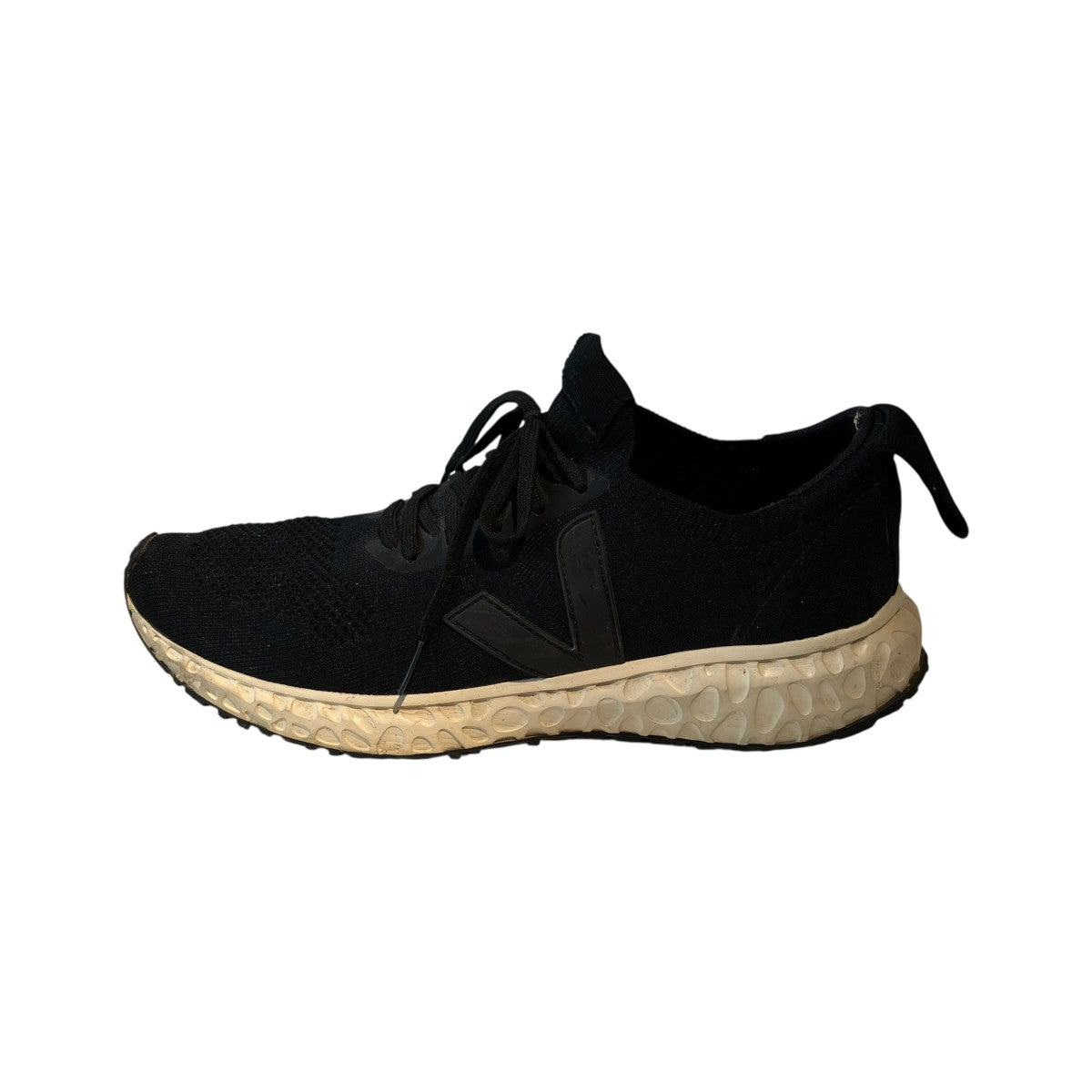 Rubber-Trimmed V-Knit Sneakersスニーカー