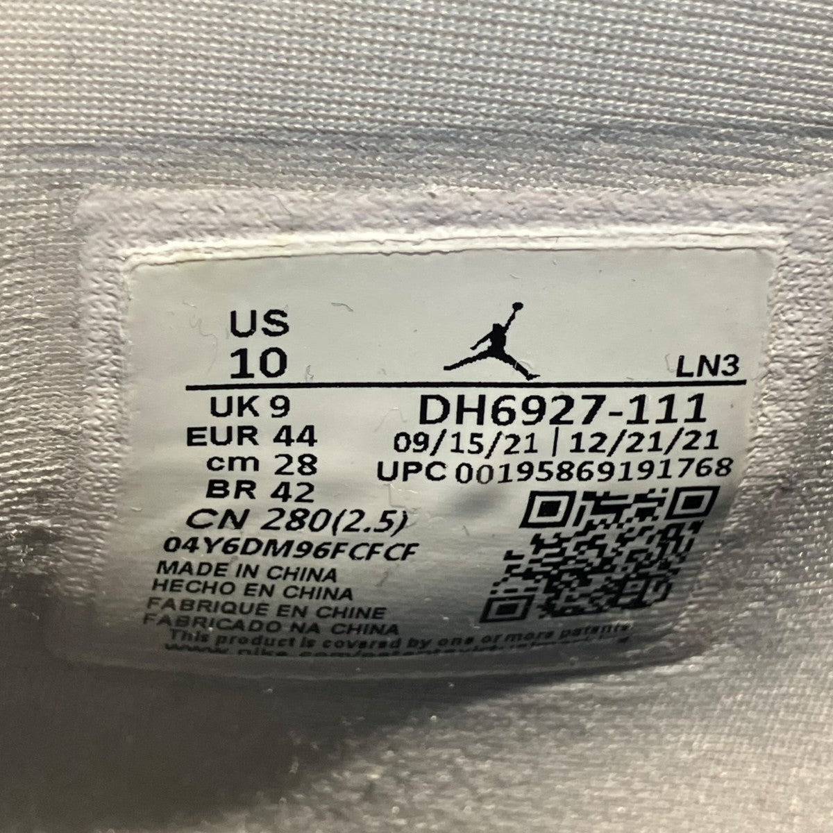 Air Jordan 4 Military BlackハイカットスニーカーDH6927-111