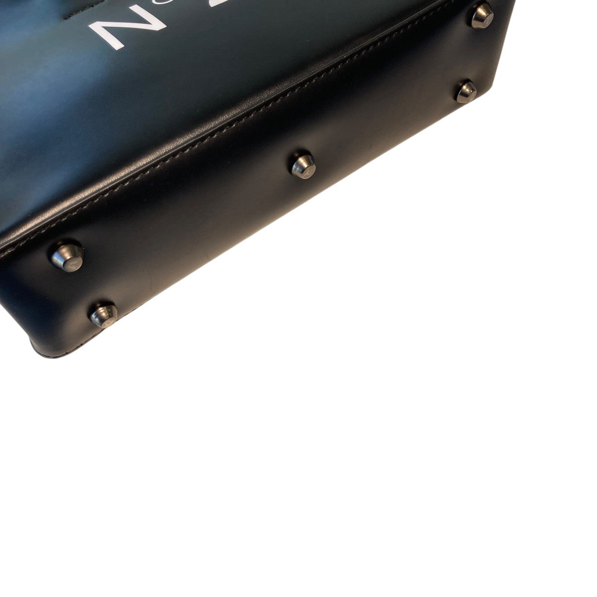 N°21 NUMERO VENTUNO(ヌメロ ヴェントゥーノ) ハンドバッグ ブラック