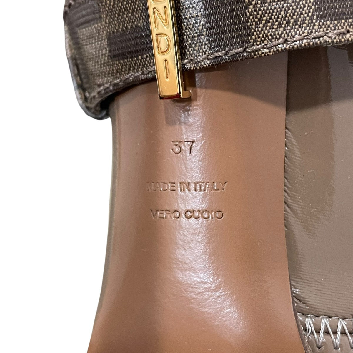 FENDI(フェンディ) ズッキーノ ダブルストラップロングブーツ ベージュ