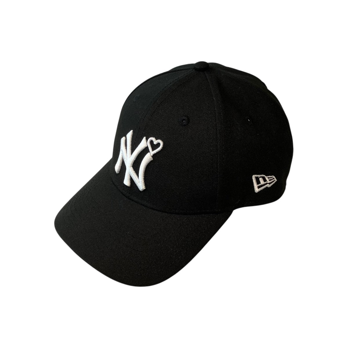 BASICKS × NEW ERA 9FORTYキャップ