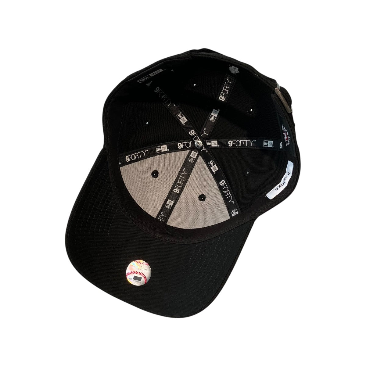 BASICKS × NEW ERA 9FORTYキャップ