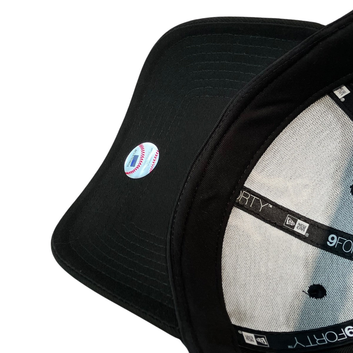 BASICKS × NEW ERA 9FORTYキャップ