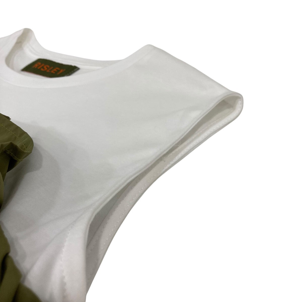 ノースリーブTシャツR2401BCS632