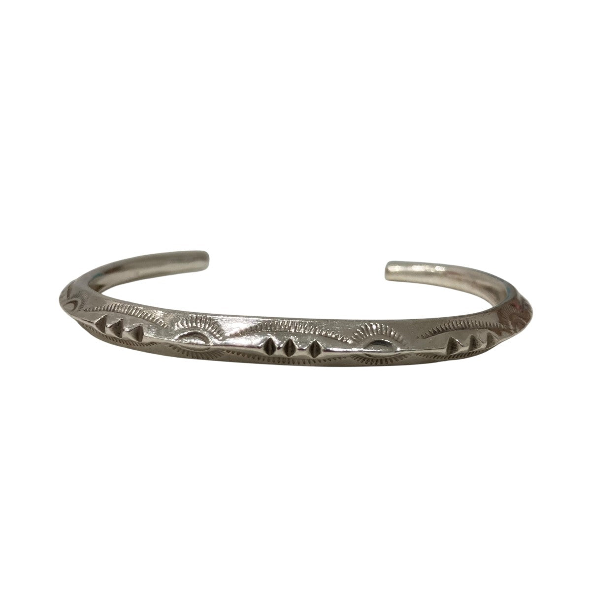 TRIANGLE BANGLEバングル