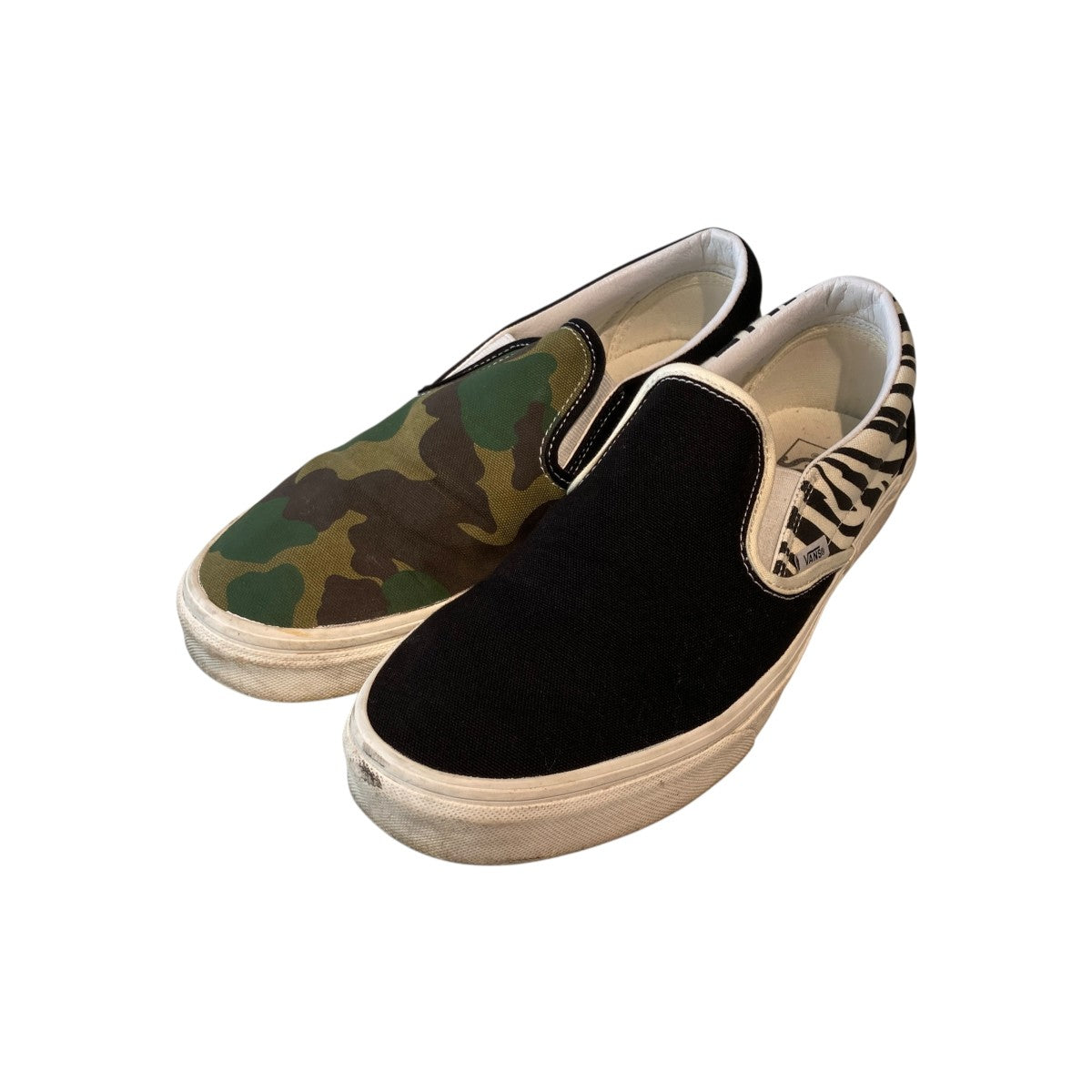 VANS CLASSIC SLIP-ON (MISMATCH) ZEBRA／CAMOスリッポンVN0A4U38WS8 古着・中古-1枚目のアイテム画像