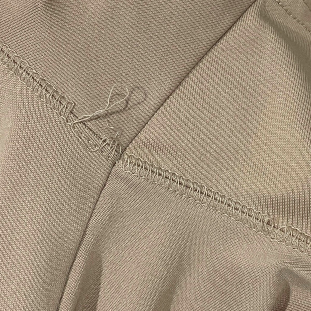 23SS ロゴプリントストレッチ半袖カットソー TOUR HIGH NECK ツアーハイネック BBG231M05