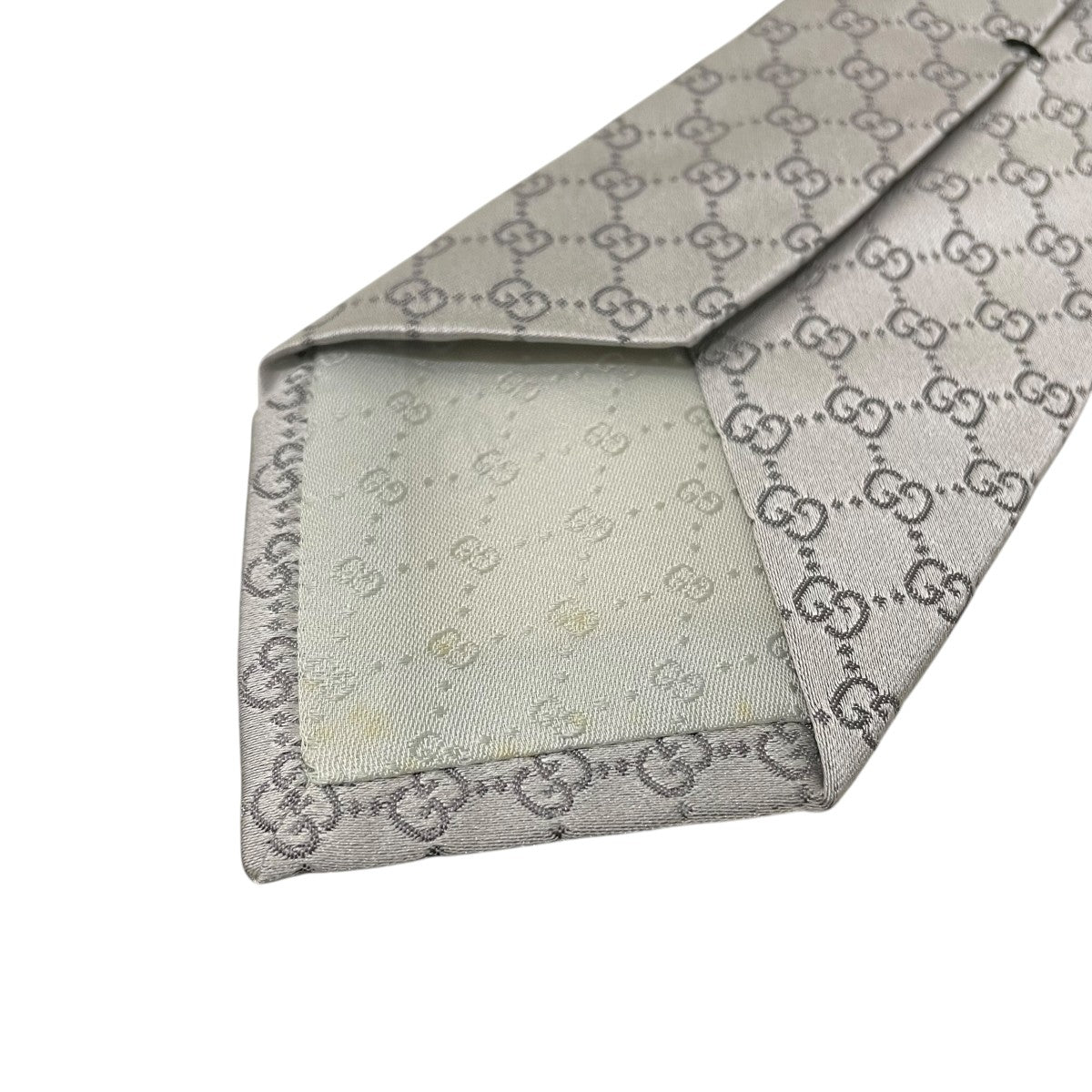 GUCCI(グッチ) GGネクタイ562827 562827 シルバー｜【公式】カインド