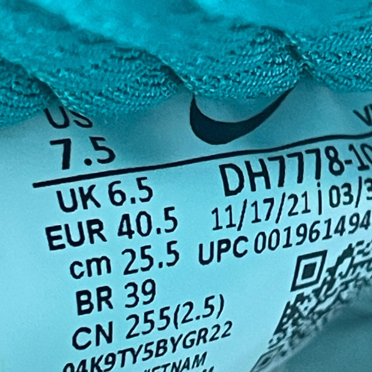 DUNK HIGH PRO QS FROSKATE ALL LOVENO HATEハイカットスニーカーDH7778-100