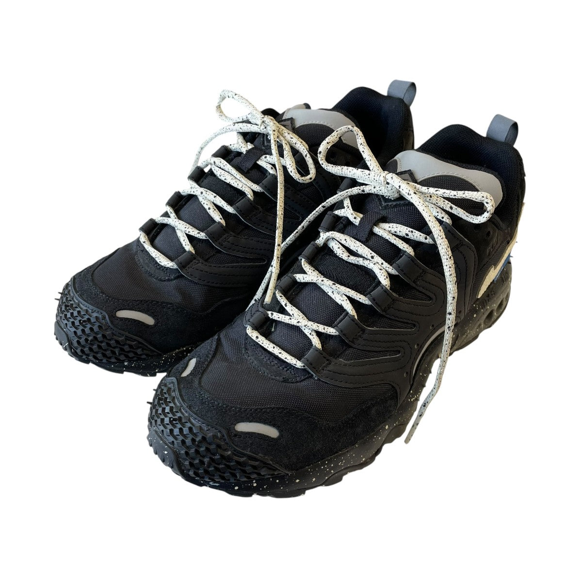 AIR TERRA HUMARAローカットスニーカーFN7546-002