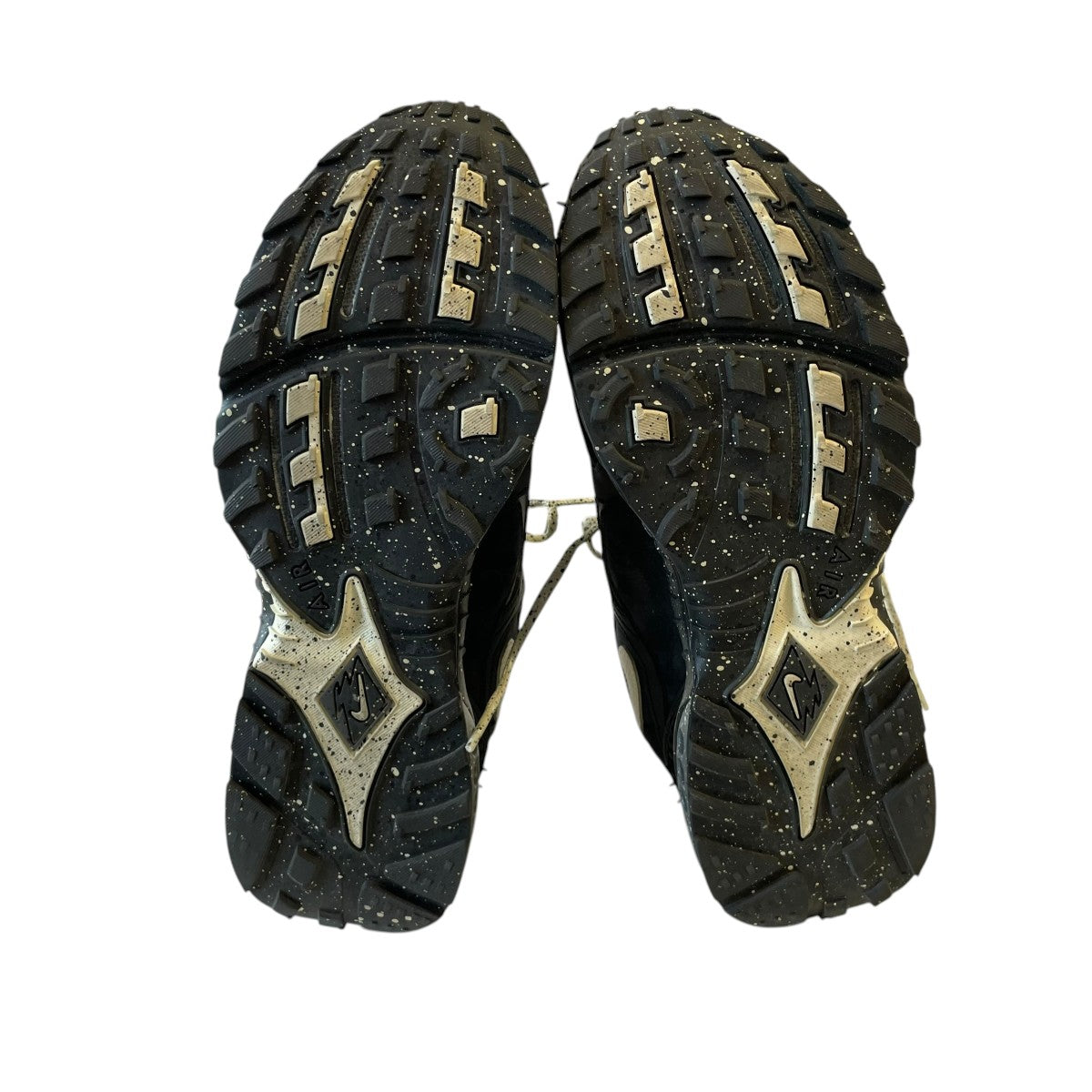 AIR TERRA HUMARAローカットスニーカーFN7546-002