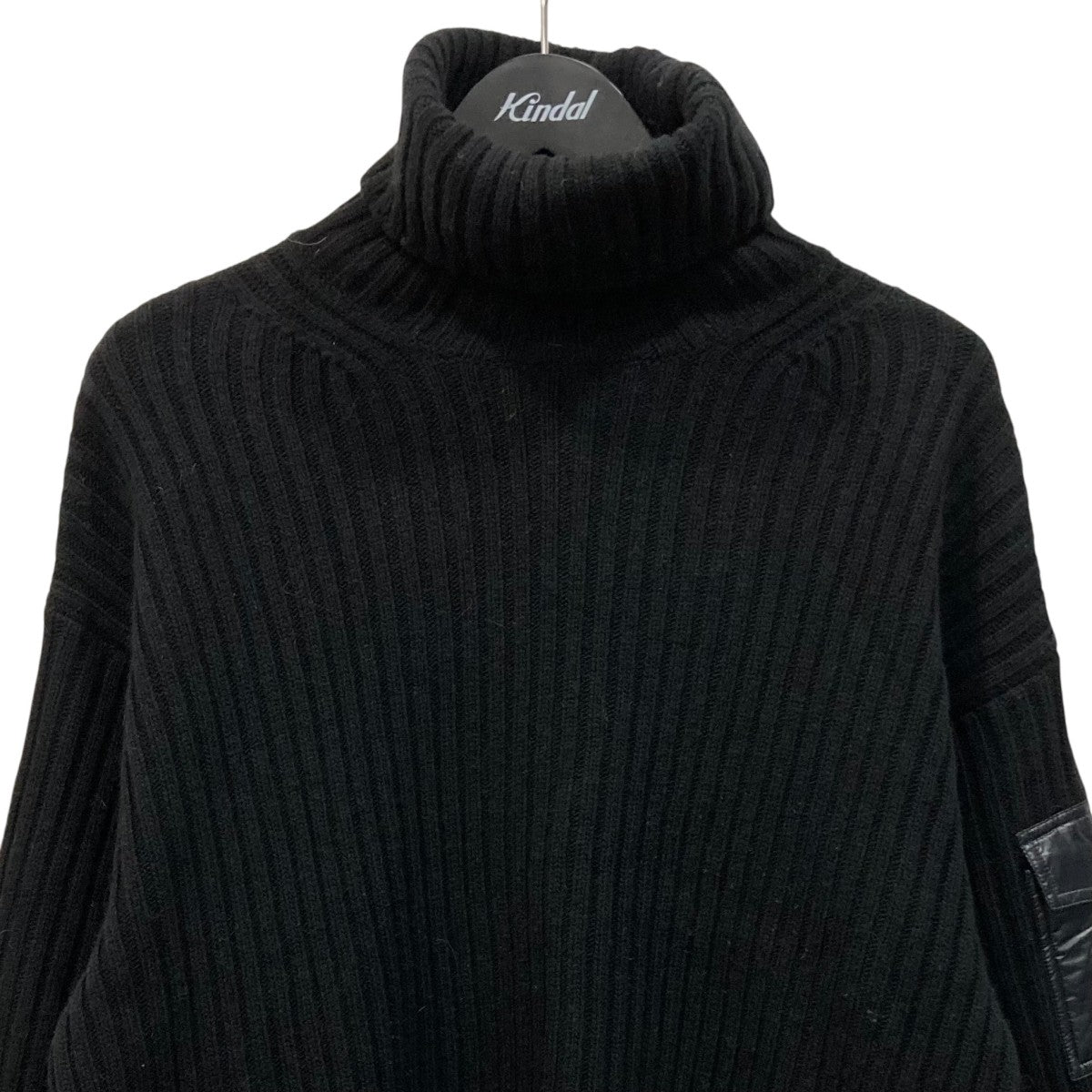 MONCLER タートルネックニットH20939F00017 古着・中古-2枚目のアイテム画像
