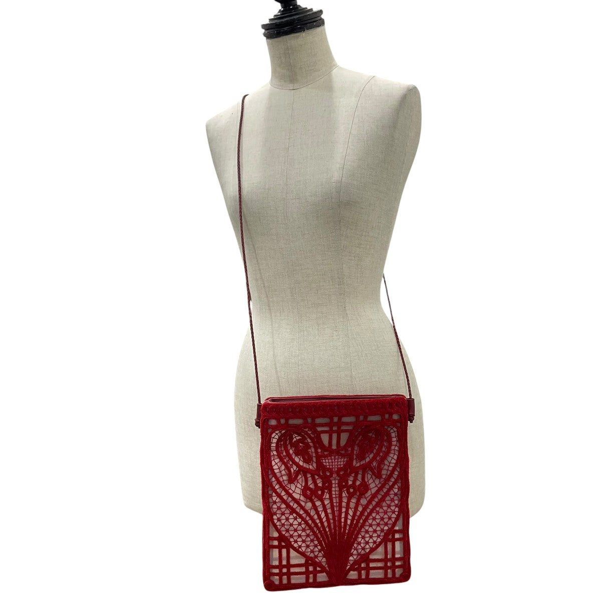 Cording Embroidery Pouch With Leather StrapショルダーバッグMM25FWAC322
