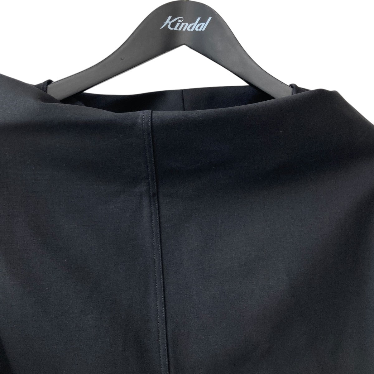 SHROUD TOPノースリーブカットソーRP02E4225-WST