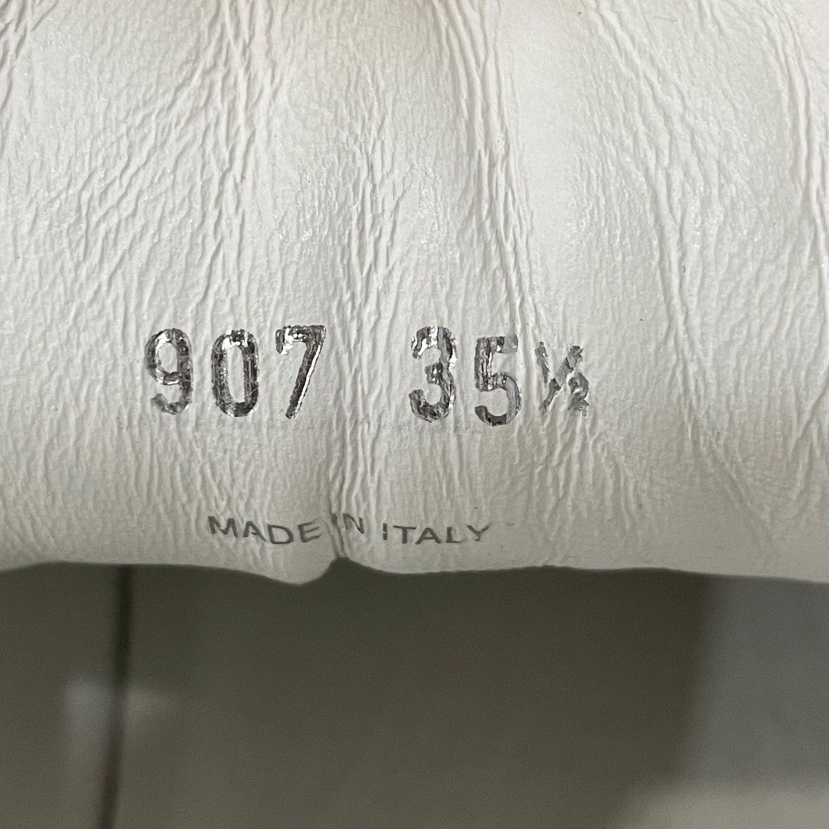 MIU MIU ロゴ ビジュー メタルトゥローカットスニーカー907 古着・中古-8枚目のアイテム画像