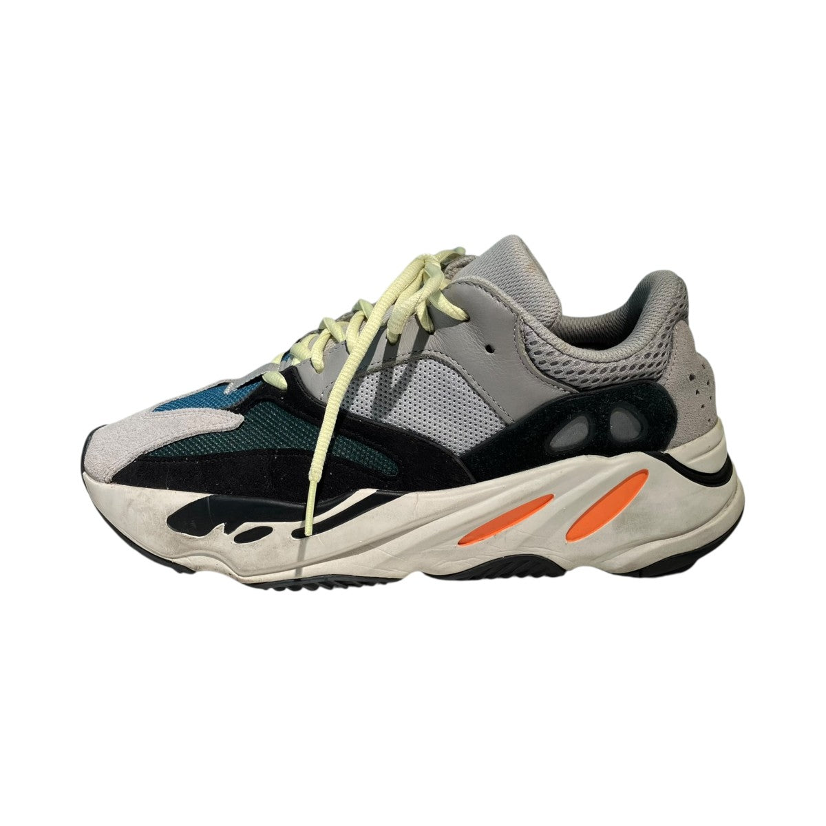 YEEZY Boost 700 Wave RunneスニーカーB75571