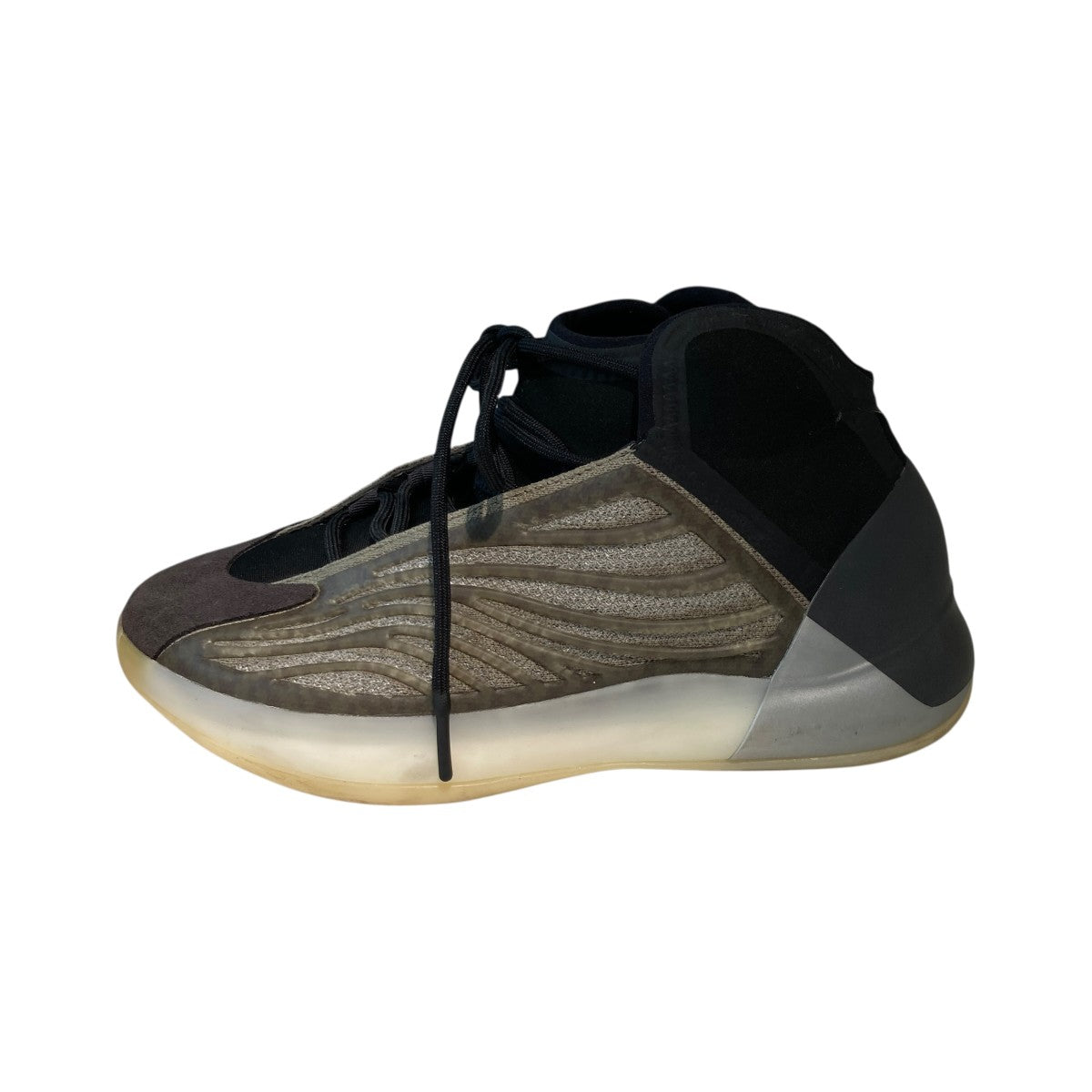 YEEZY Quantum BariumスニーカーH68771