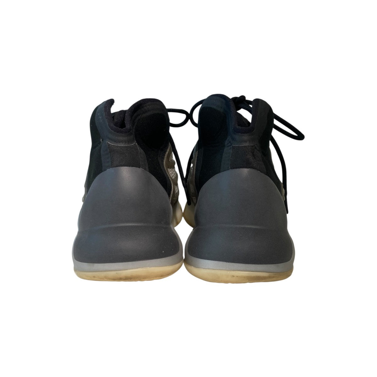 YEEZY Quantum BariumスニーカーH68771